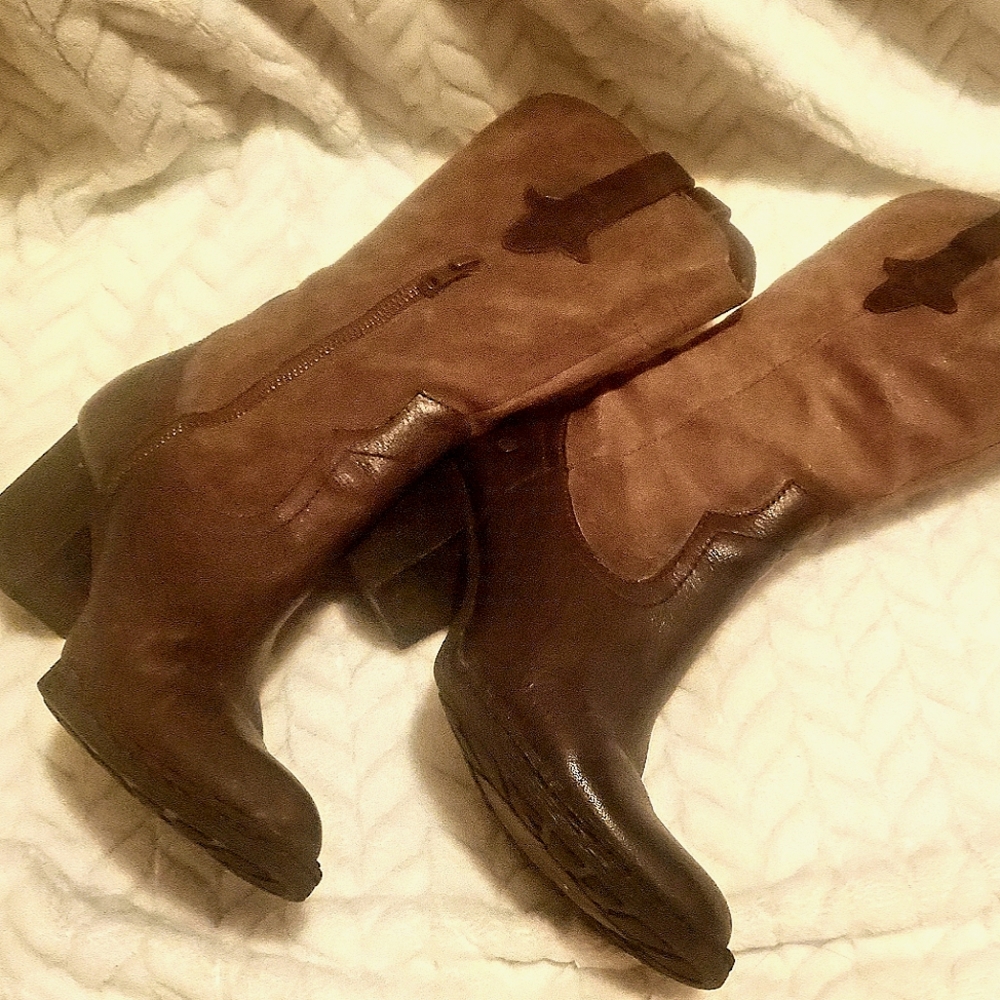 EUC Born Light & Dark Brown Heeled Boots Sz 6/36.5 N/W